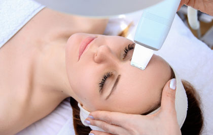  PEELING ULTRASÒNIC nateja i rejoveneix la pell